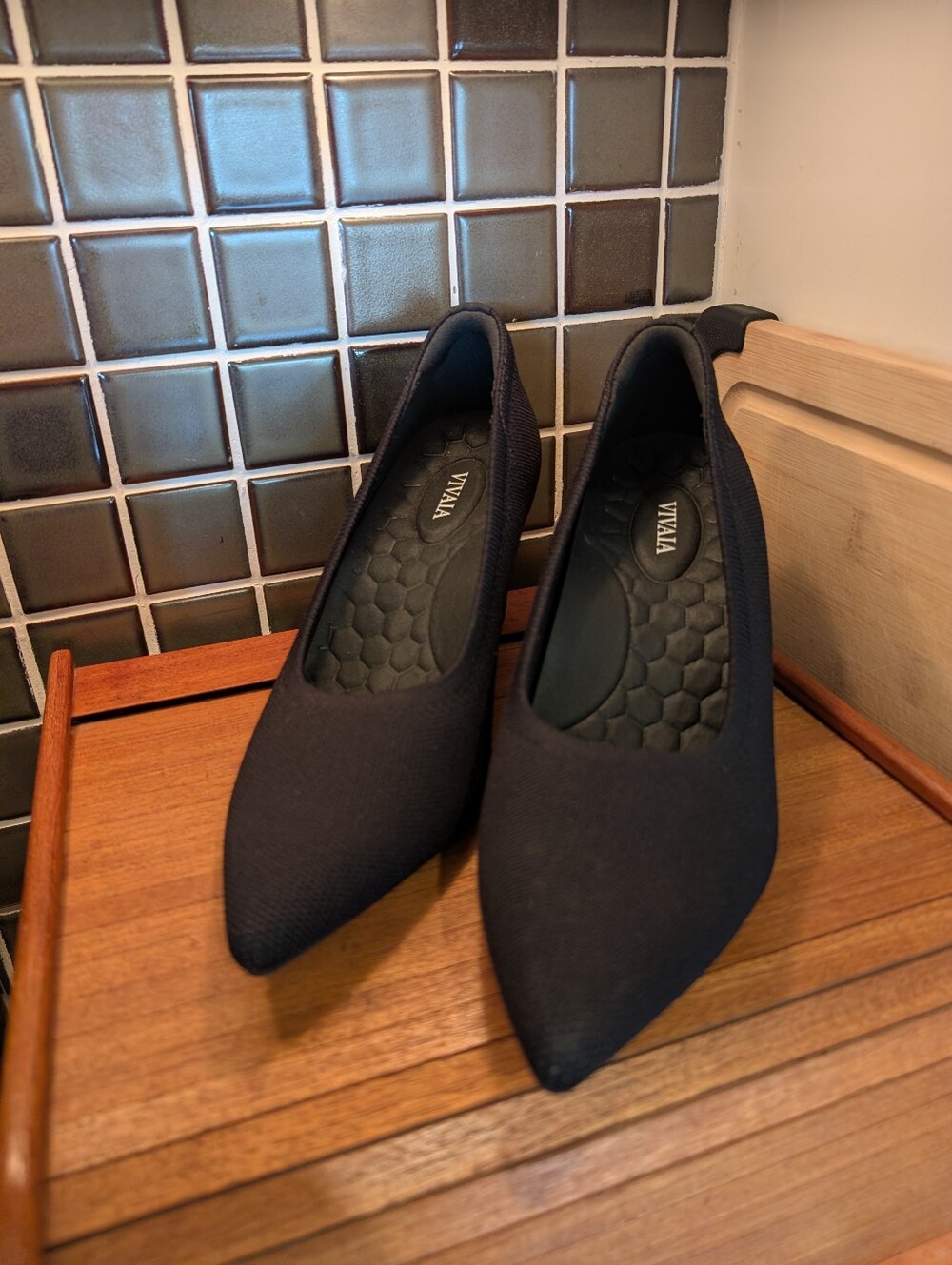 NWOT Vivaia Deborah Wedges,38